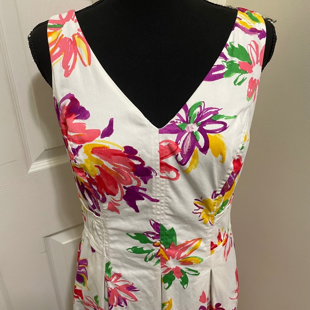 Chaps Sleeveless Floral Dress White Cotton Blend V-Neck Pleated Fit & Flare Sz 4 - Picture 5 of 10